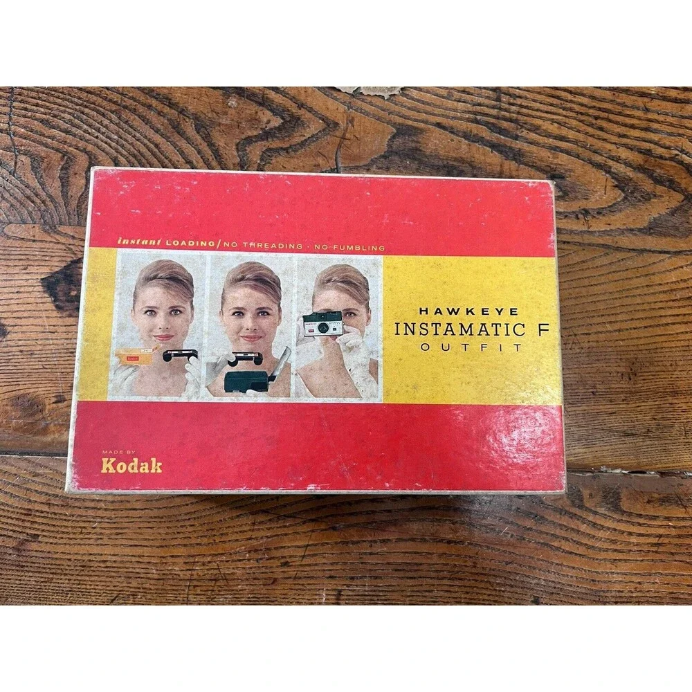 Kodak Hawkeye Instamatic F Camera Outfit With Original Box And Bulbs 1964-1968